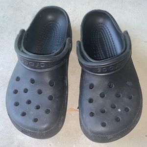 Black Crocs size 7